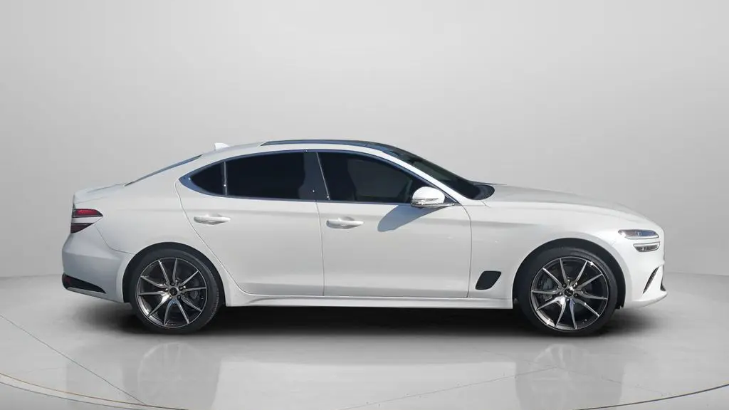 2026 Genesis G70 2.5T Prestige
