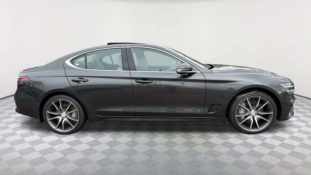 2026 Genesis G70 2.5T Prestige