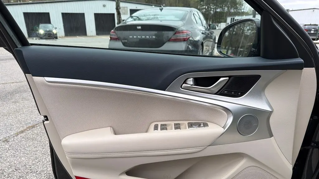 2026 Genesis G70 2.5T Prestige
