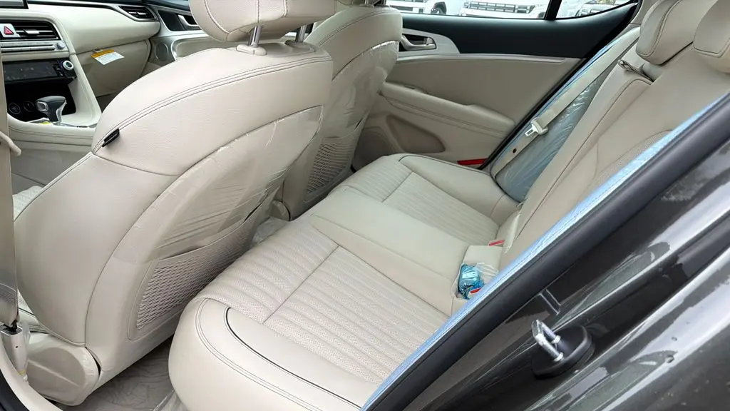 2026 Genesis G70 2.5T Prestige