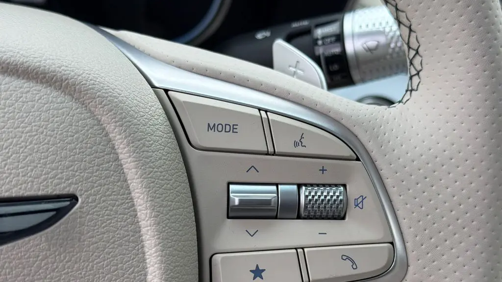 2026 Genesis G70 2.5T Prestige