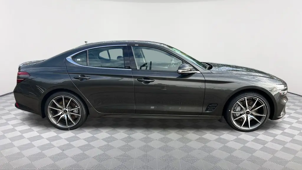 2026 Genesis G70 2.5T Prestige
