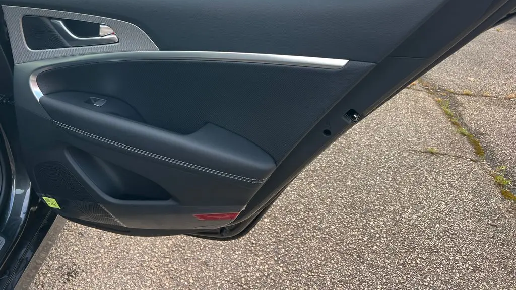 2026 Genesis G70 2.5T Prestige