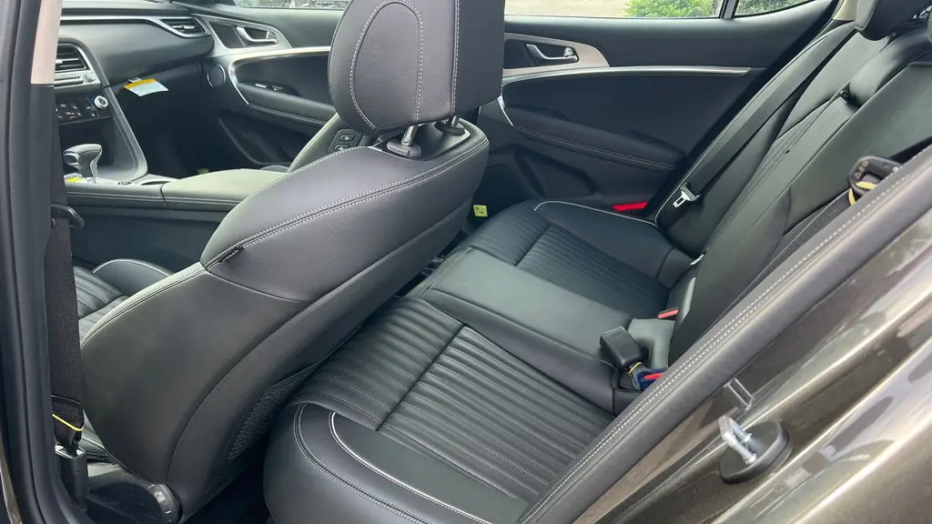 2026 Genesis G70 2.5T Prestige
