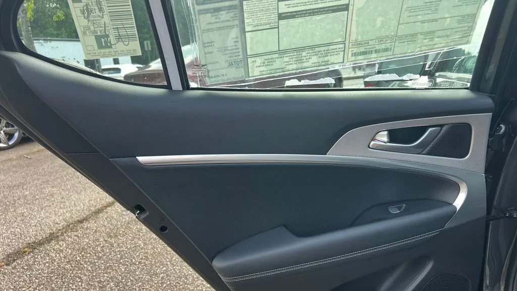 2026 Genesis G70 2.5T Prestige