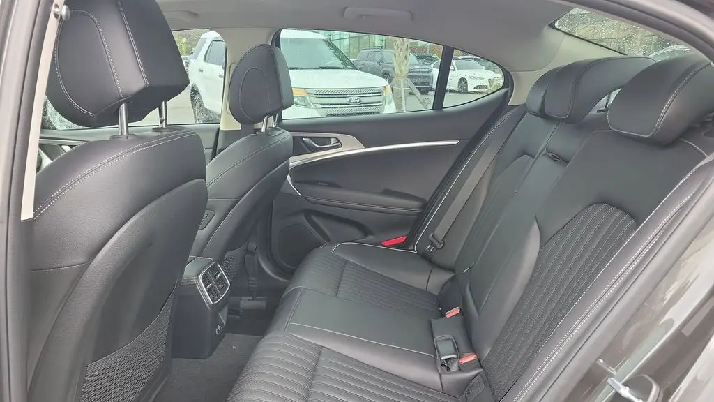 2026 Genesis G70 2.5T Prestige