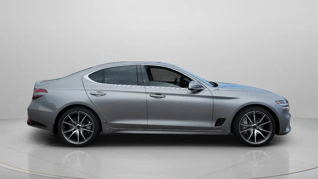 2026 Genesis G70 2.5T Prestige