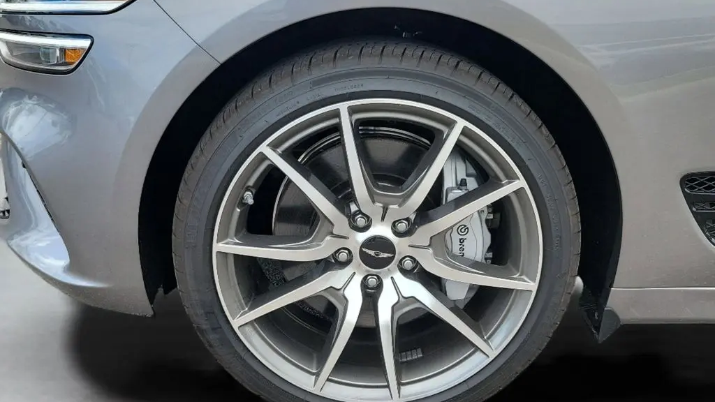 2026 Genesis G70 2.5T Prestige