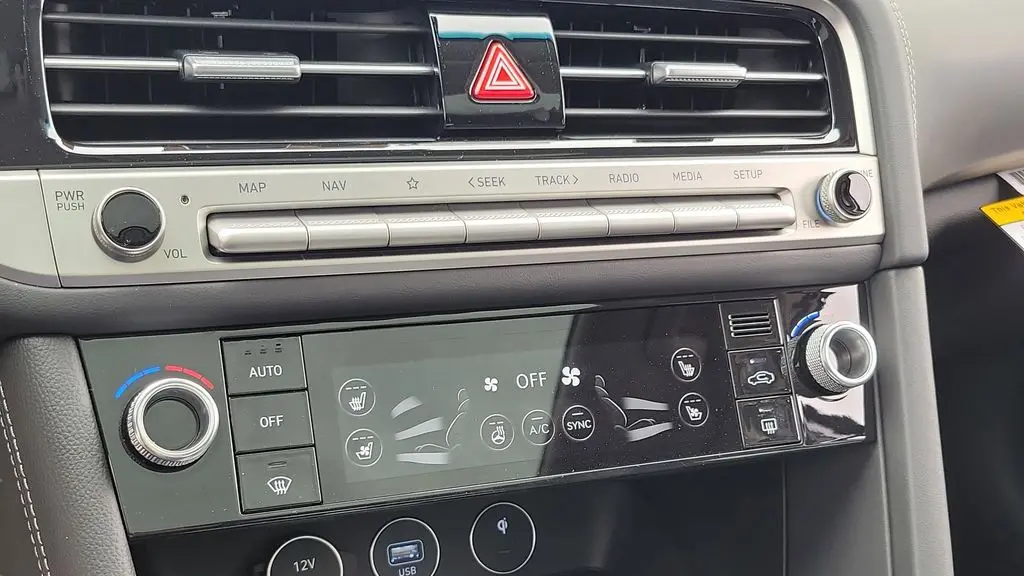 2026 Genesis G70 2.5T Prestige