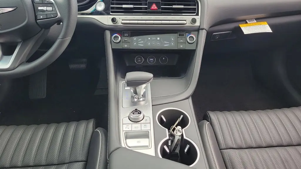 2026 Genesis G70 2.5T Prestige