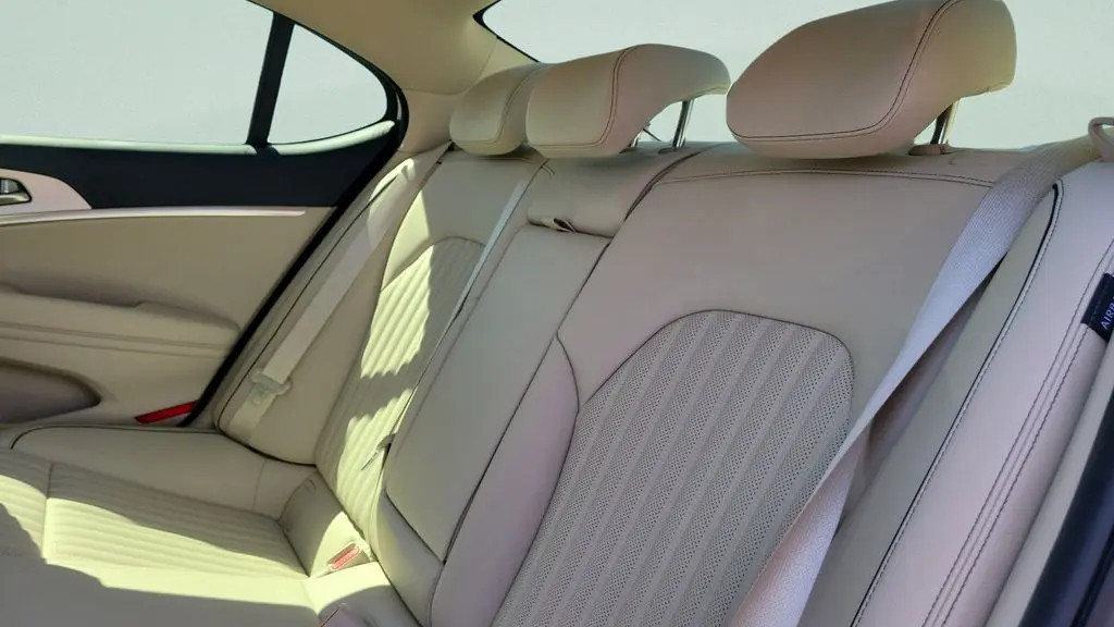 2026 Genesis G70 2.5T Prestige