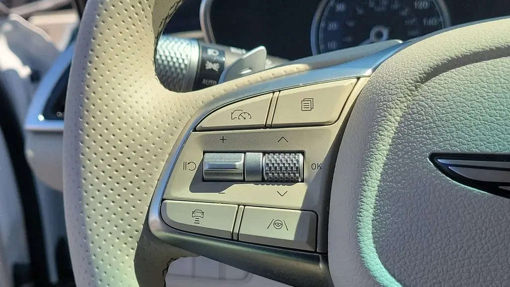 2026 Genesis G70 2.5T Prestige