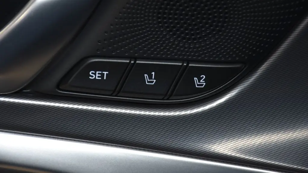 2026 Genesis G70 3.3T Prestige Graphite