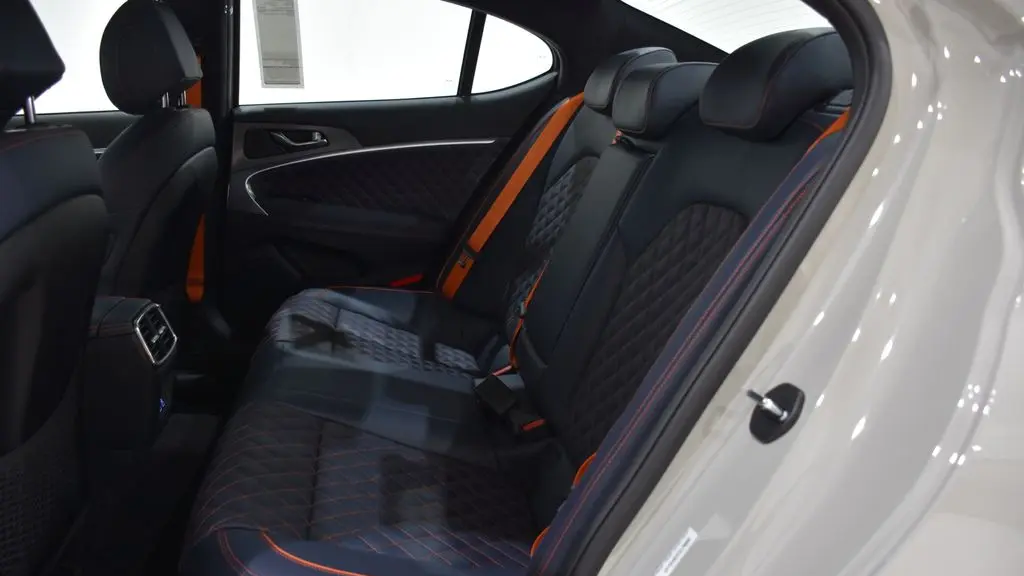 2026 Genesis G70 3.3T Prestige Graphite