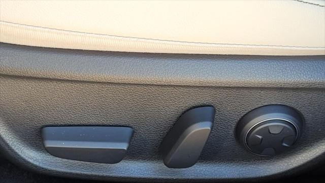 2024 Genesis G70 2.5T Standard