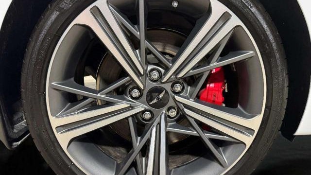 2024 Genesis G70 2.5T Standard