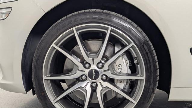 2025 Genesis G70 2.5T Standard