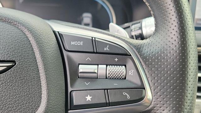 2025 Genesis G70 2.5T Standard
