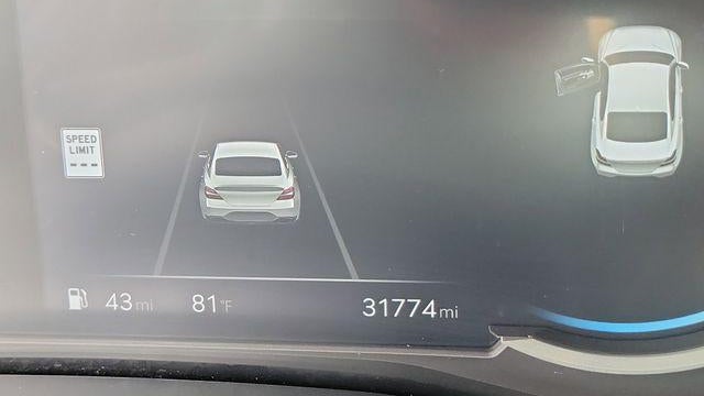 2025 Genesis G70 2.5T Standard
