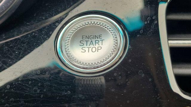 2025 Genesis G70 2.5T Standard