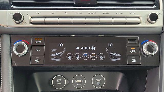 2025 Genesis G70 2.5T Standard