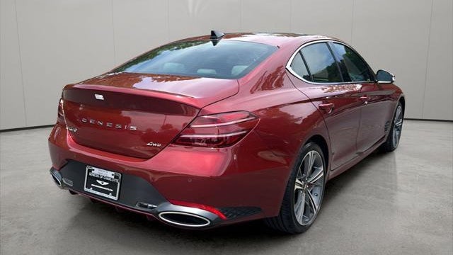 2025 Genesis G70 2.5T Standard