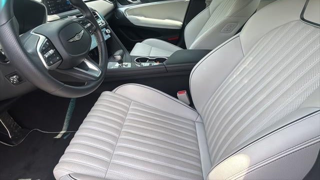 2025 Genesis G70 2.5T Standard