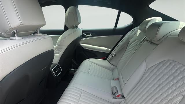 2025 Genesis G70 2.5T Standard