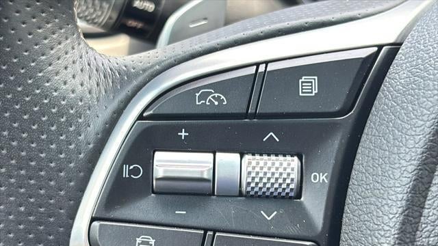 2025 Genesis G70 2.5T Standard