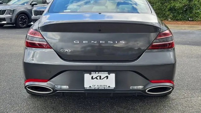 2025 Genesis G70 2.5T Standard