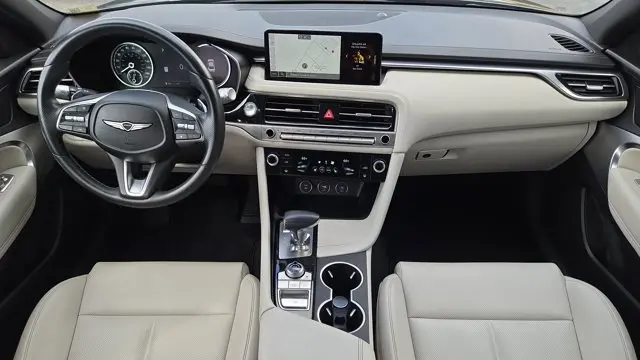 2025 Genesis G70 2.5T Standard