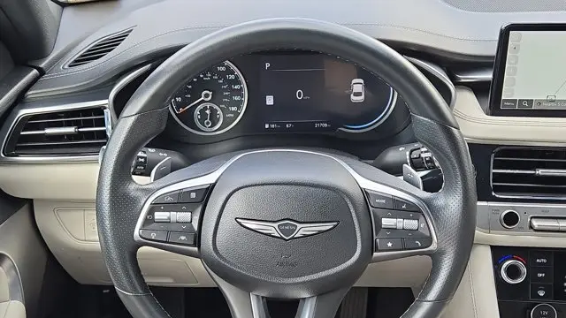 2025 Genesis G70 2.5T Standard