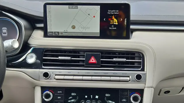 2025 Genesis G70 2.5T Standard