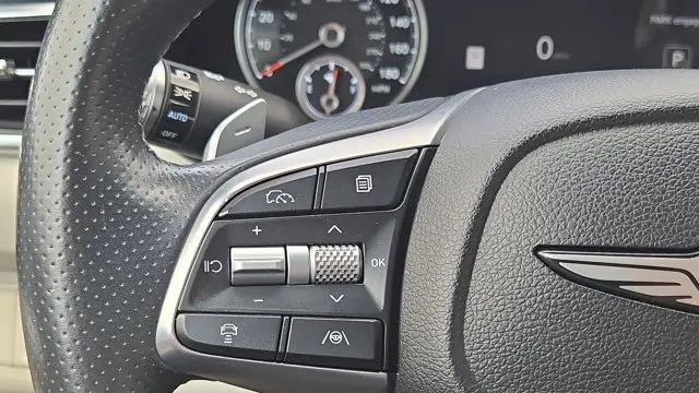 2025 Genesis G70 2.5T Standard