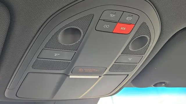 2025 Genesis G70 2.5T Standard