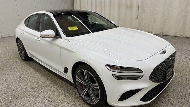 2025 Genesis G70 2.5T Standard