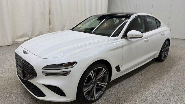 2025 Genesis G70 2.5T Standard