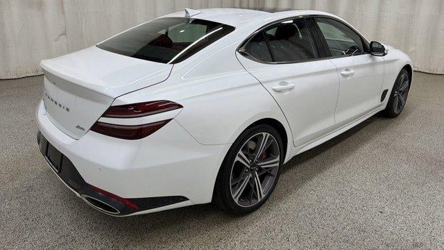 2025 Genesis G70 2.5T Standard