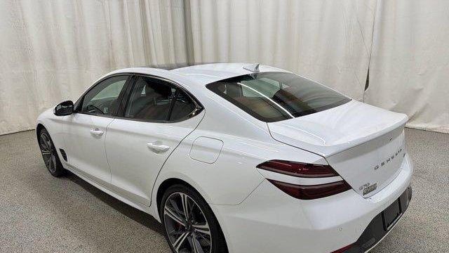 2025 Genesis G70 2.5T Standard