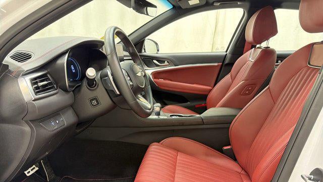 2025 Genesis G70 2.5T Standard