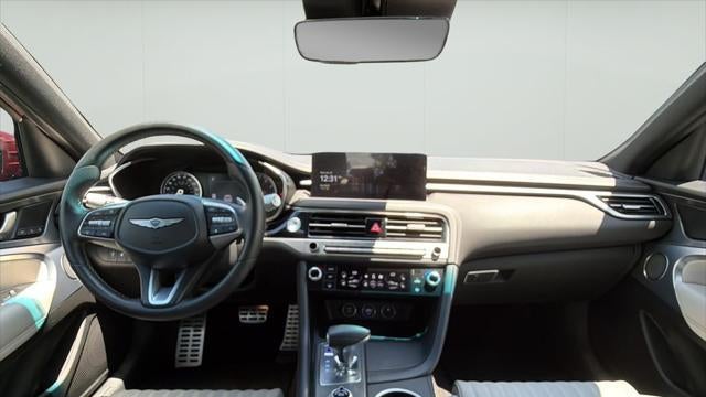2025 Genesis G70 2.5T Standard