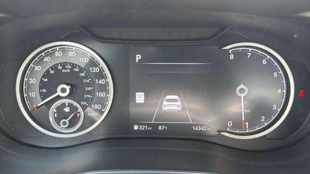 2025 Genesis G70 2.5T Standard