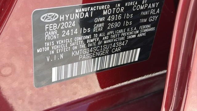 2025 Genesis G70 2.5T Standard
