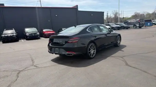 2025 Genesis G70 2.5T Standard