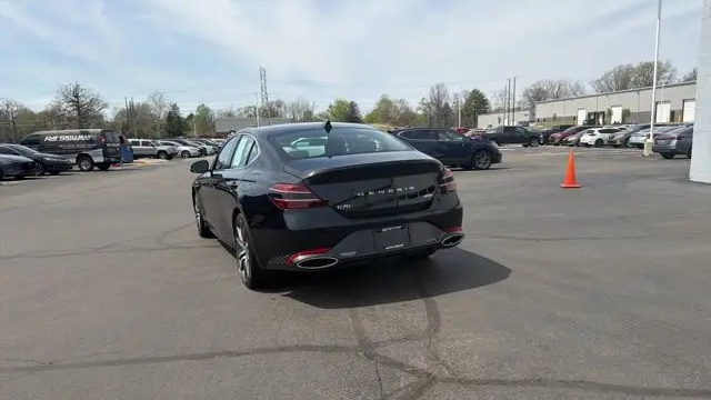 2025 Genesis G70 2.5T Standard