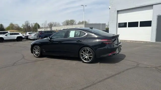 2025 Genesis G70 2.5T Standard
