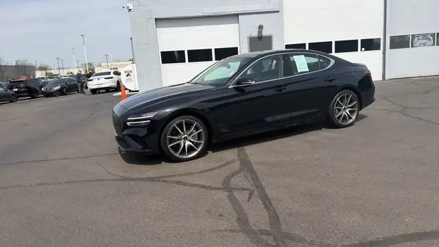 2025 Genesis G70 2.5T Standard