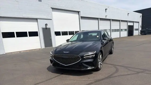 2025 Genesis G70 2.5T Standard
