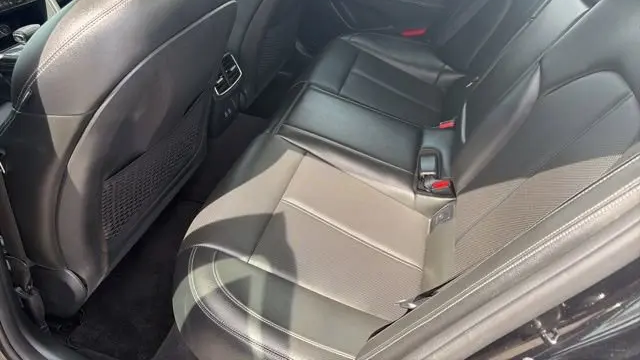 2025 Genesis G70 2.5T Standard