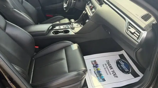2025 Genesis G70 2.5T Standard